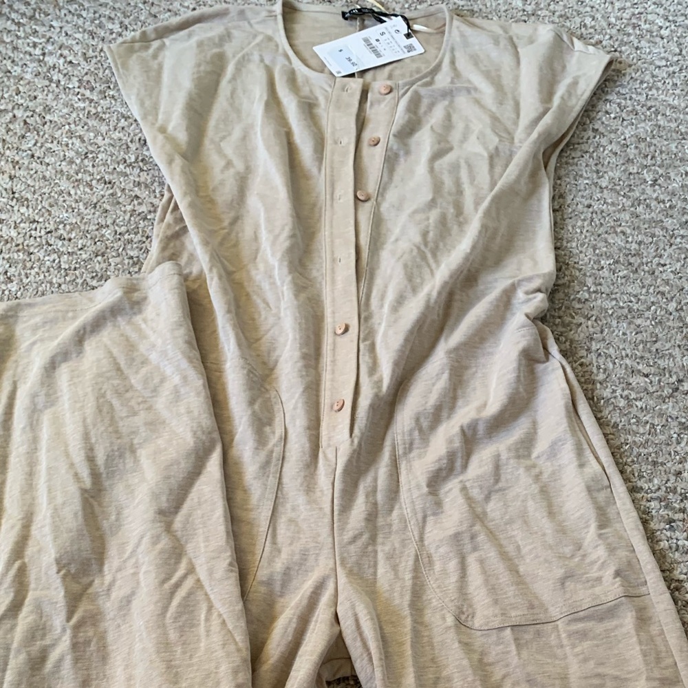Zara Jumpsuit BRAND NEW WITH TAGS ✨🤩